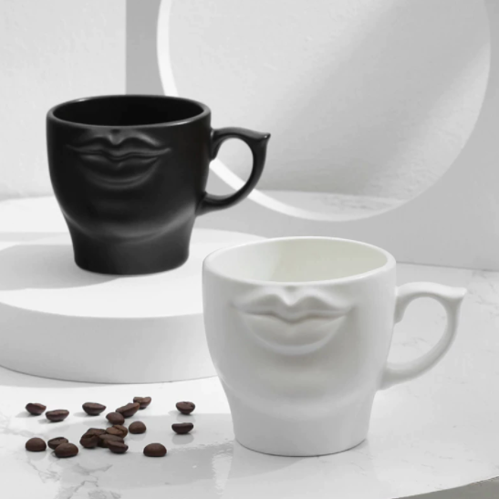 Caneca Kiss - Porcelana