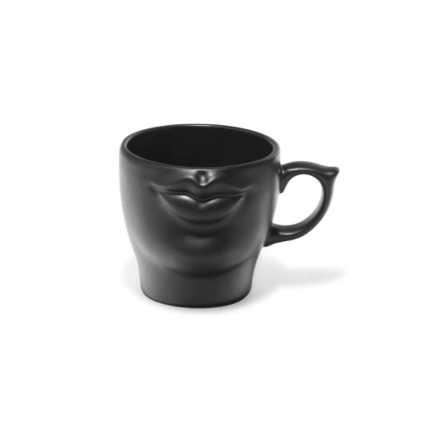 kissblack4_45bca8bf-89cc-46f3-b7a2-f8031c835889.png